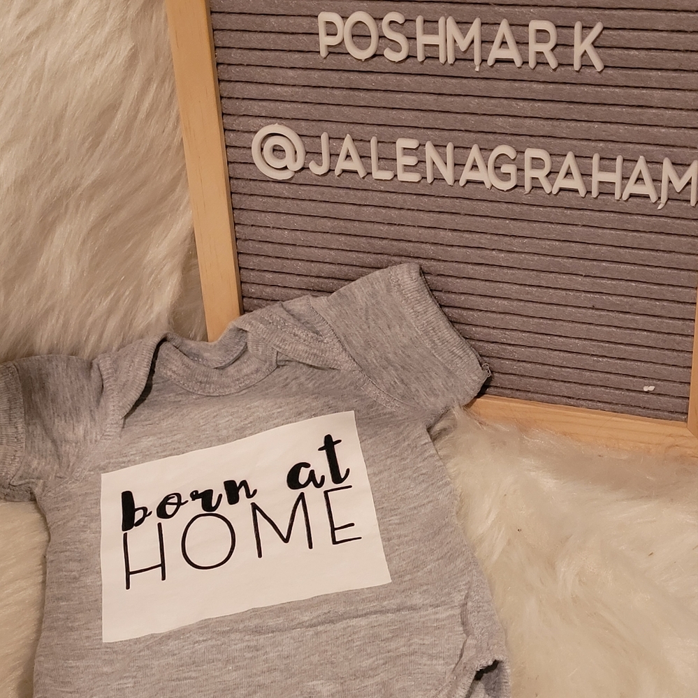 Newborn born at home bodysuit